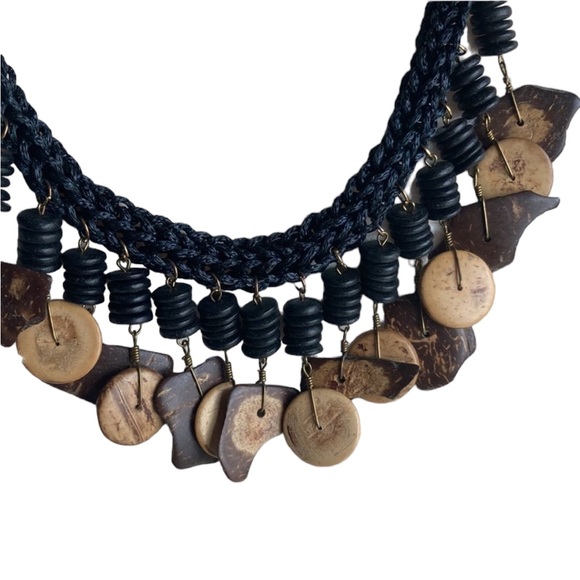 Hand made in Philippines necklace and earring set - Picture 3 of 4